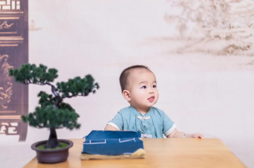 仁怀三个月宝宝抬头不稳